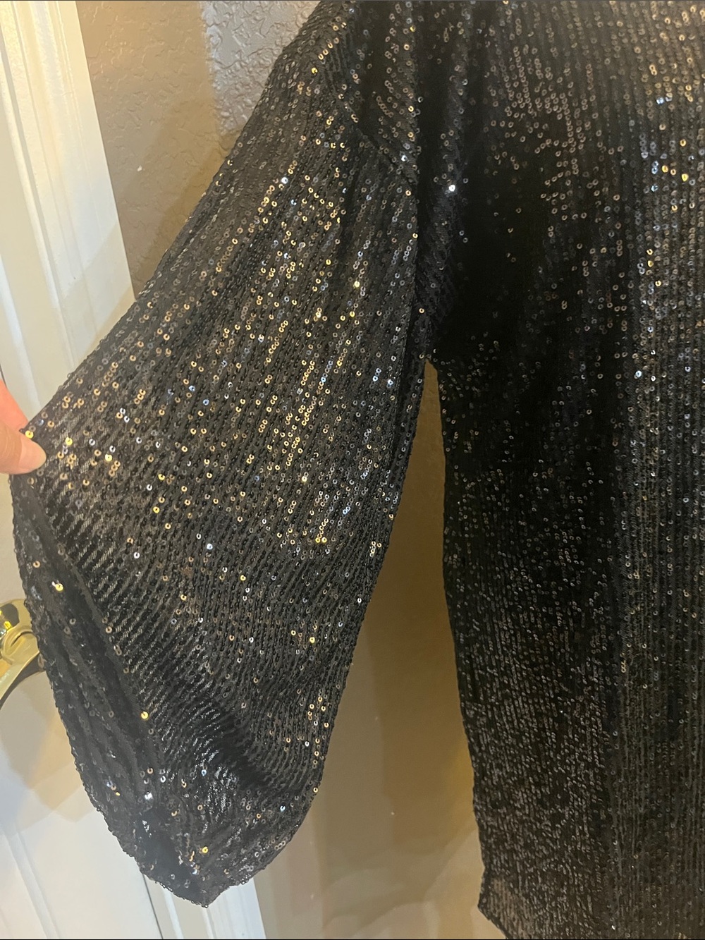 Black Long-Sleeve Sequin Shift Dress - Picture 3 of 7